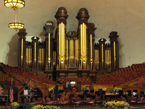 Organ in the convention center
